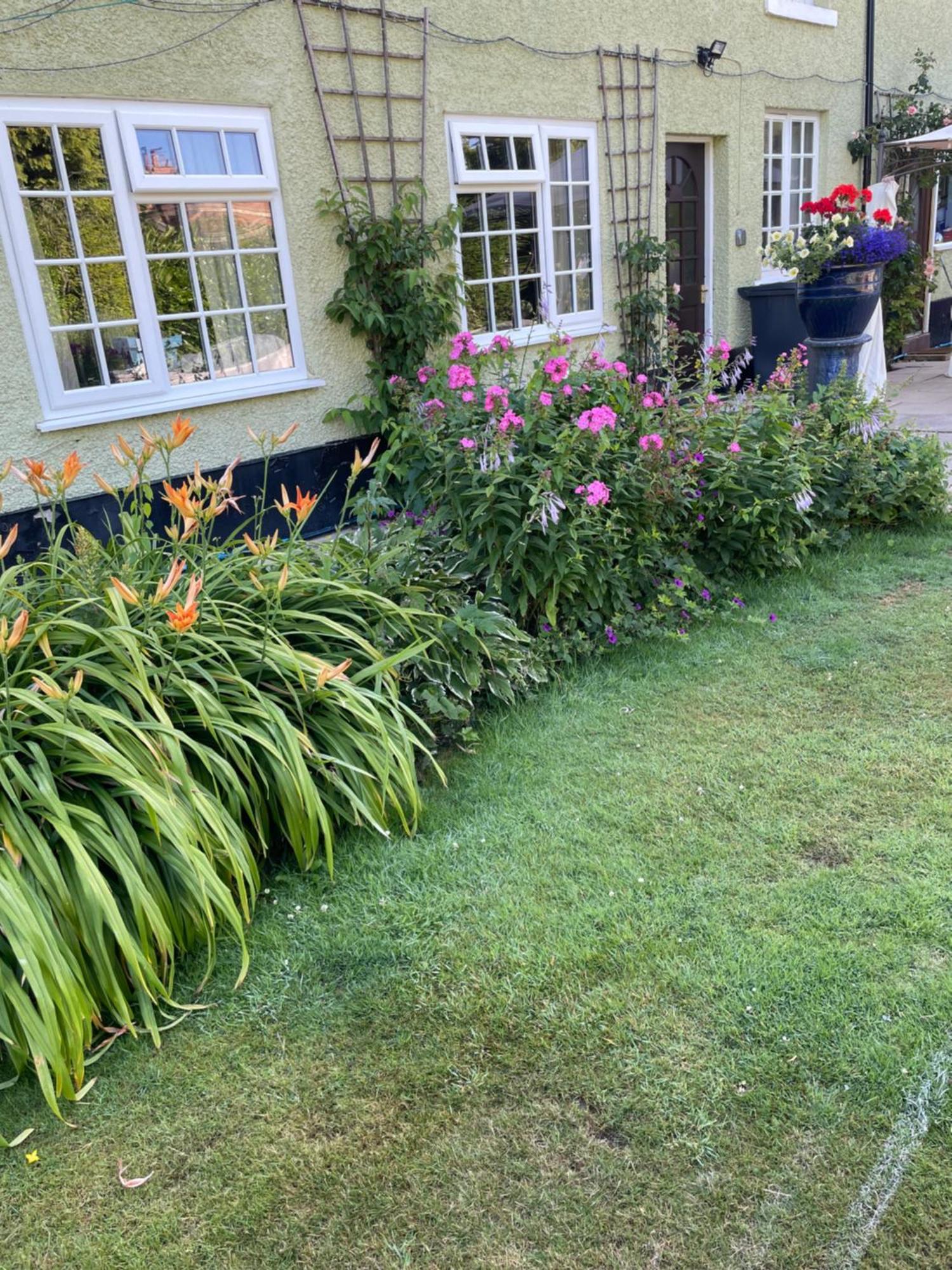 Pear Tree House 2 Bed * Hartford (Cheshire)